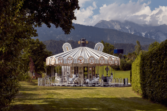 Swarovski Crystal Worlds X Circus-Theater Roncalli - Swarovski Crystal Worlds Attractions