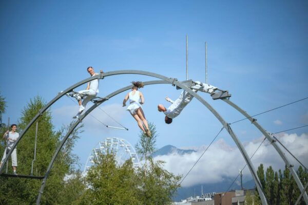 Swarovski Crystal Worlds X Circus-Theater Roncalli - Dining and Culinary Offerings