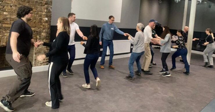 Swing Dancing Class With London Locals - Class Description