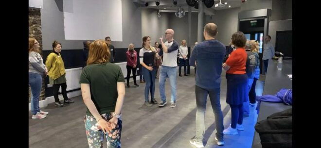 Swing Dancing Class With London Locals - Group Size and Partners