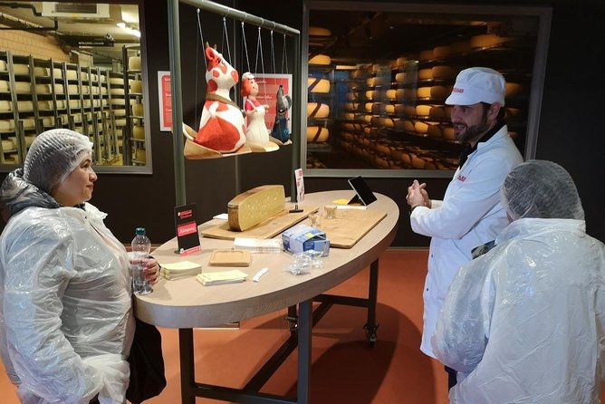 Swiss Culinary Delicacies Private Full-Day Tour From Lucerne - Experience Swiss Chocolatiers