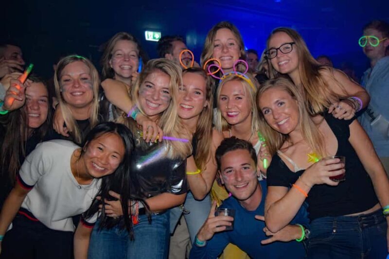 Sydney: Big Night Out Pub Crawl with Local Party Hosts - Good To Know