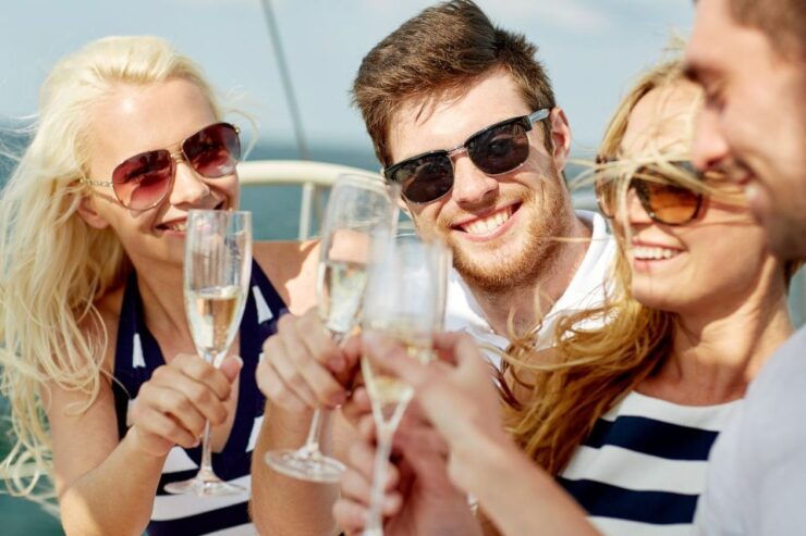 Sydney Harbour: 3-Hour Lunch Cruise With Live Music - Experience Highlights
