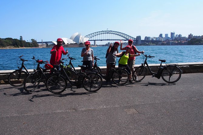 Sydney Harbour Discovery Tour - Group Size and Experience