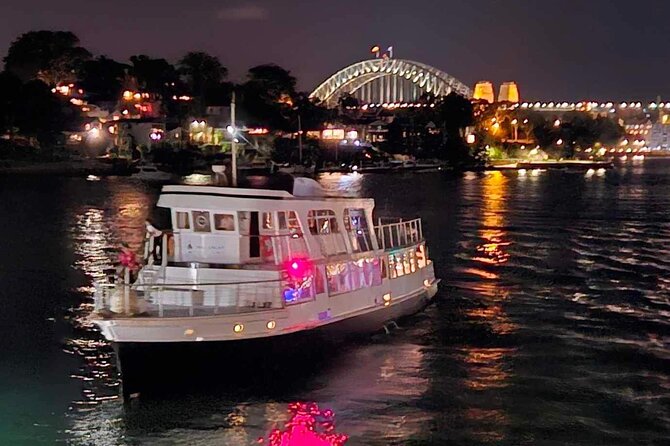 Sydney Harbour Gourmet Woodfired Dinner Cruise - Live Entertainment and Spectacular Views
