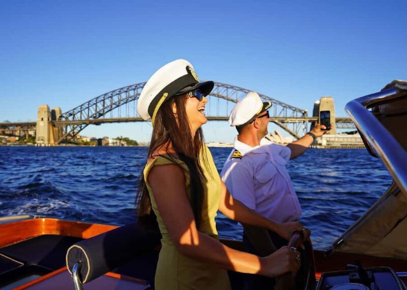 Sydney Harbour Iconic Sunset Selfies Tour - Sydney Harbour Iconic Sunset Selfies Tour: A Detailed Review