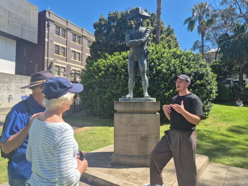 Sydney Highlights Walking Tour: Bridge Rocks House - Exploring The Rocks and Aboriginal Life