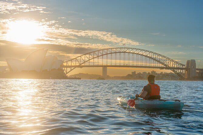 Sydney LED Lit Kayak Tour of the Opera House and Bridge - What Is the Sydney LED Lit Kayak Tour?
