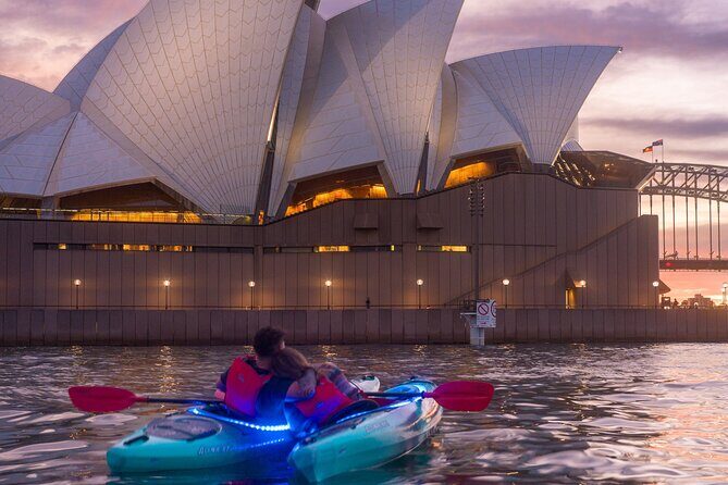 Sydney LED Lit Kayak Tour of the Opera House and Bridge - FAQ
