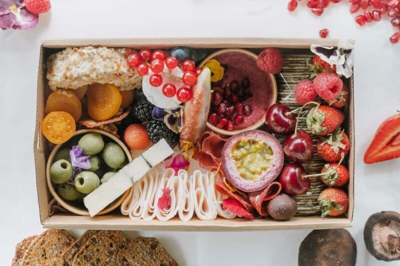 Sydney: Luxury Picnic for 2 at Blues Point - A Closer Look at the Experience