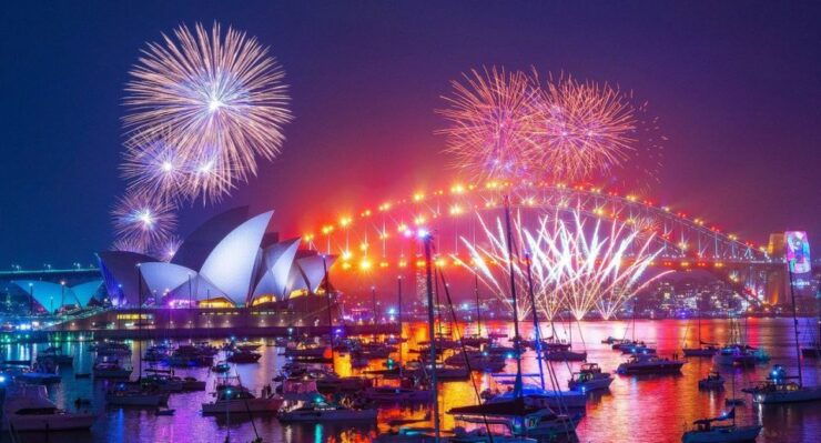 Sydney: New Year's Eve Harbor Cruise With Dinner & Open Bar - Experience Highlights