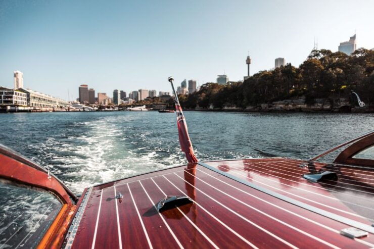Sydney: Private 2 Hour Icons and Highlights Harbour Cruise - Tour Guide Options and Languages