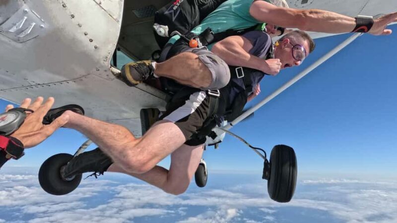 Sydney, Shellharbour: 15,000ft Tandem Beach Skydive - Who Should Consider This Skydive?