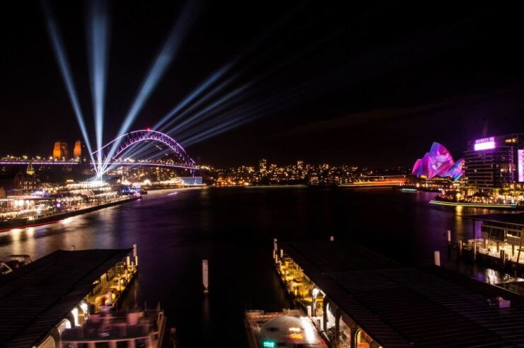 Sydney: VIVID Cruise - Experience