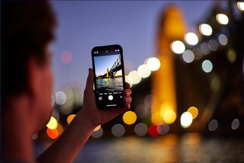 Sydney: VIVID Private Luxury Cruise - The Experience in Detail