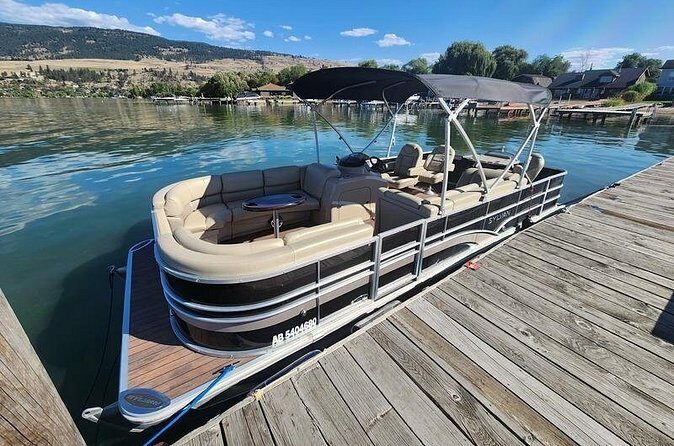 Sylvan Mirage 8522 PartyFish Pontoon Boat Rental - The Sum Up