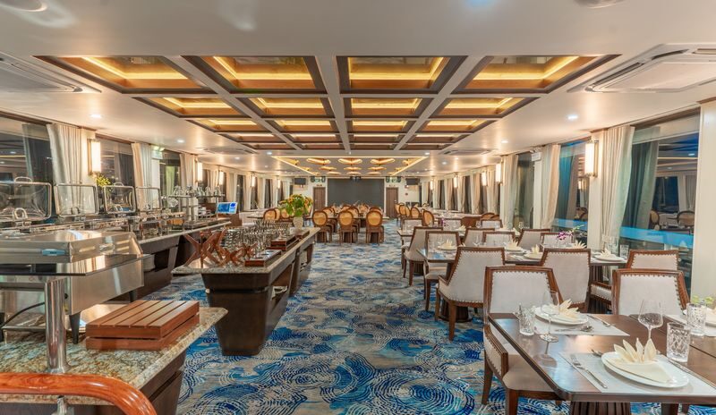 Symphony Day Cruise: Ha Long Bay, Sung Sot, Ti Top - Sung Sot Cave: a grand first stop