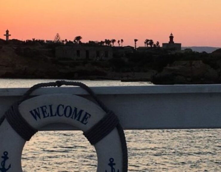 Syracuse: Boat Trip With Lunch, Wine, and Swimming Stops - Booking Information