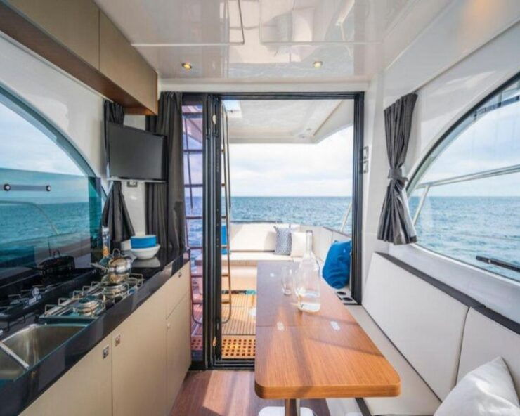 Syracuse Full Day Cruise With Lunch and Aperitif - Activity Highlights