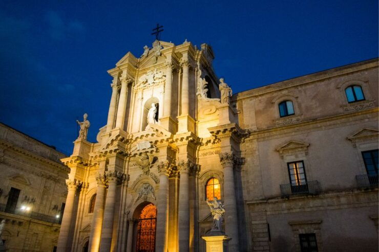 Syracuse: Ortigia First Discovery Walk and Reading Tour - Tour Details
