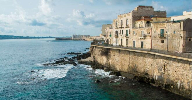 Syracuse: Ortigia First Discovery Walk and Reading Tour - Meeting Point and Important Information