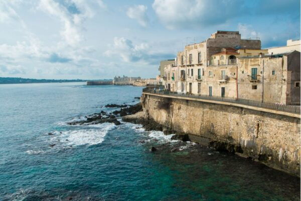 Syracuse: Ortigia First Discovery Walk and Reading Tour - The Sum Up