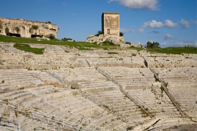 Syracuse: Ortigia Highlights Scavenger Hunt and Walking Tour - Directions