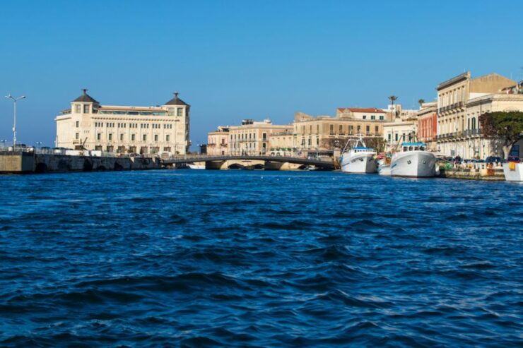 Syracuse: Ortigia Island Boat Tour With Lunch and Wine - Booking Details