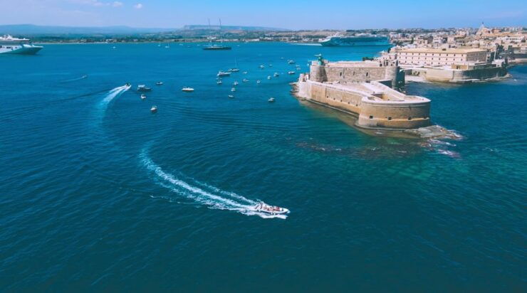 Syracuse: Pillirina, Ortigia and Sea Caves Tour by Boat - Tour Overview
