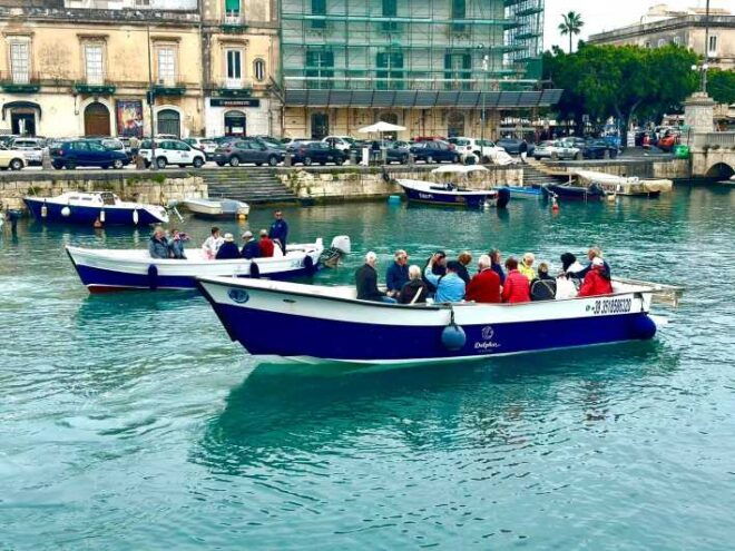Syracuse: Private Boat Tour of Ortigia and Sea Caves - Onboard Experience