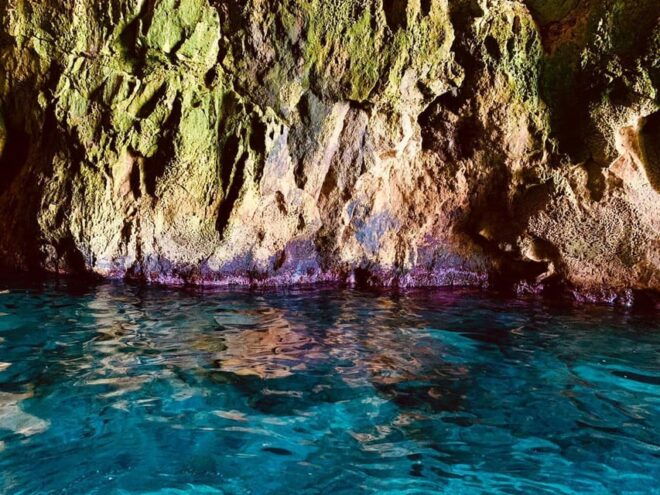 Syracuse: Private Boat Tour of Ortigia and Sea Caves - Pricing and Reservation Details