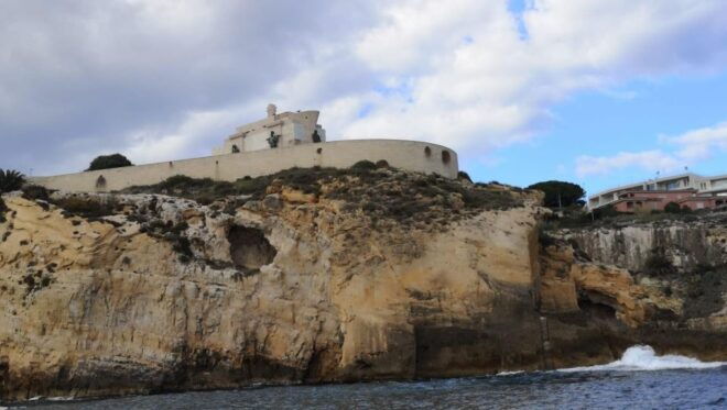 Syracuse:Boat Tour Ortigia,Pillirina and Seacaves - Cancellation Policy