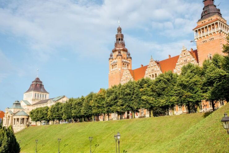 Szczecin: Transport From Airport SZZ and One-Day Trip - Good To Know