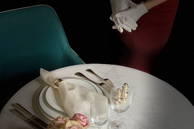 Table Manners a La Française - Essential French Table Etiquette Guidelines