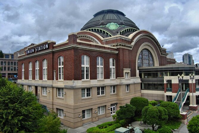 Tacoma Scavenger Hunt: Bright Lights, Big Glass - Event Overview