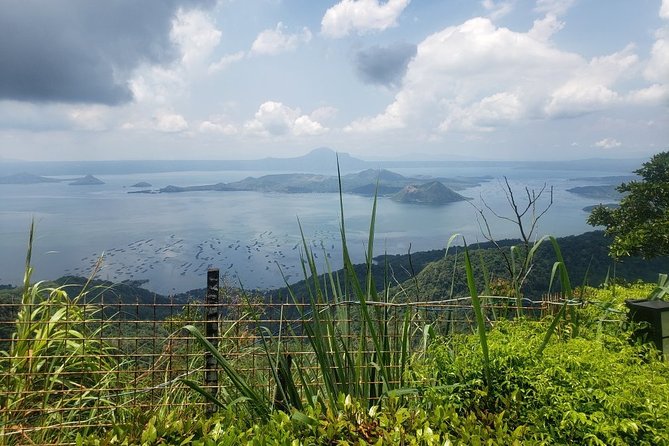 Tagaytay Ridge, Palace in the Sky, Taal Volcano From Manilla (Feb ) - Tour Overview