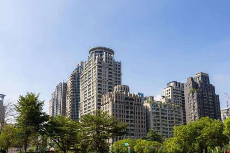 Taichung City: Sightseeing Walking Tour with a Local Guide - Exploring Taichung: What Makes This Tour Special