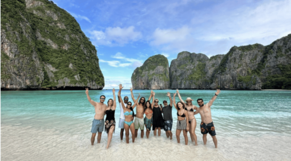 Tailanday in Phiphi - Maya Bay and Main Beaches in Portuguese - Exclusions and Restrictions