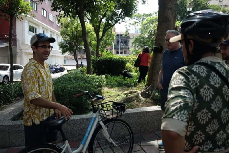 Taipei: 4-Hour Morning City Cycling Tour with Breakfast - Introduction