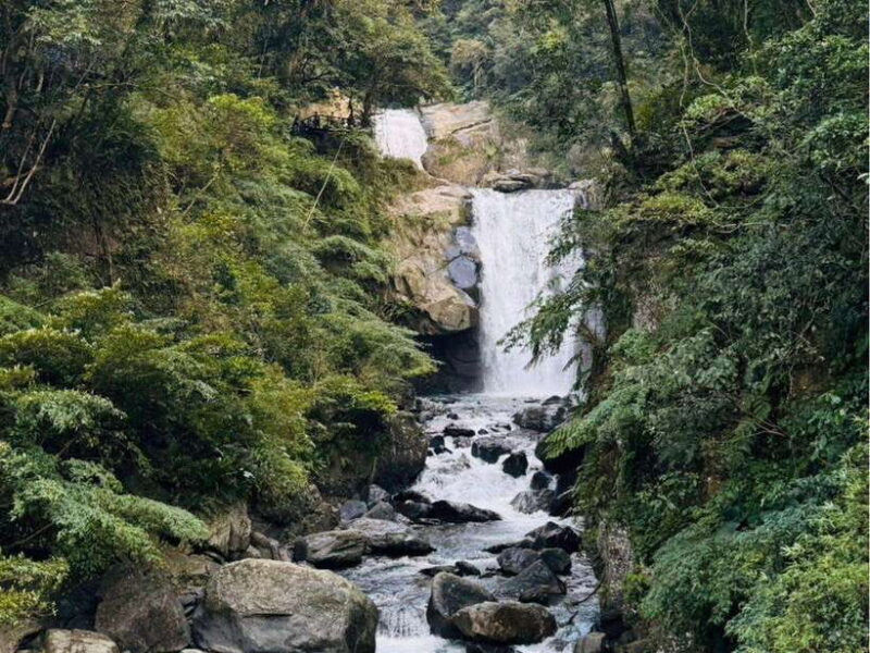 Taipei: 8 Hours Private Day Tour in Wulai with Benz Vito - Good To Know