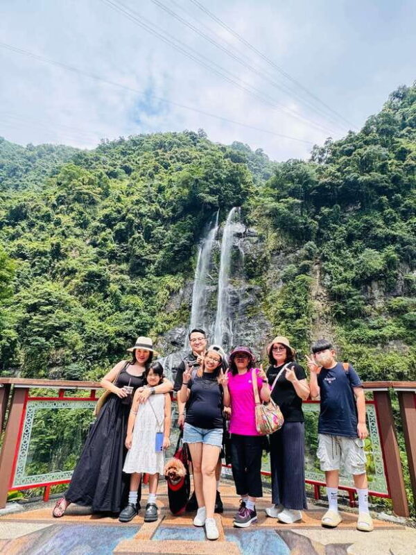 Taipei: 8 Hours Private Day Tour in Wulai with Benz Vito - Final Thoughts: Who Will Love This Tour?