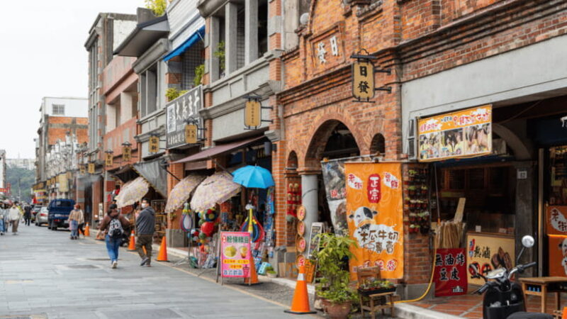 Taipei: Daxi Old Street and Tea Factory, Xiaowulai Day Tour - Good To Know