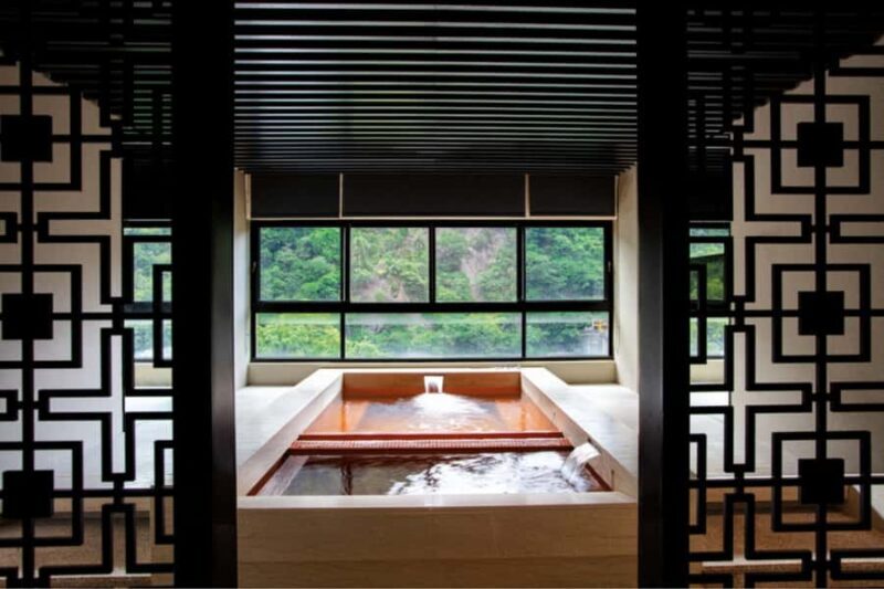 Taipei Hot Spring Tour: Wulai Old Street & Cable Car - Good To Know