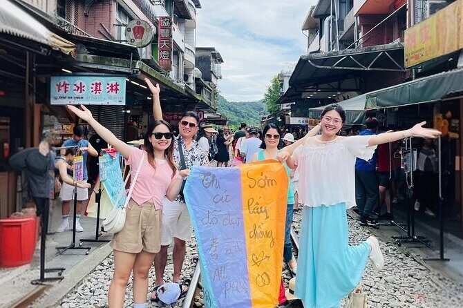 Taipei: Jiufen Pingxi Half Day Tour - The Experience from a Traveler’s Perspective