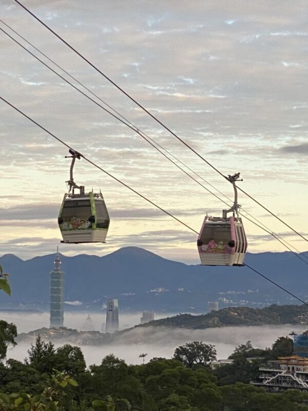 Taipei Maokong Gondola Ticket Package - Who should make time for Maokong?