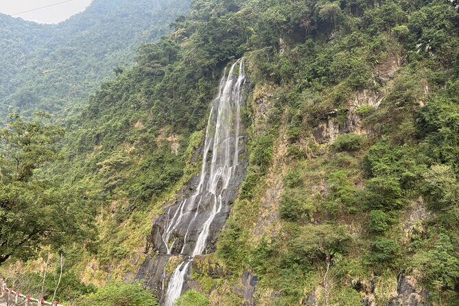 Taipei Neidong Forest Luxury Hot Spring and Bitan Boat Ride - Transportation, Timing, and Group Size