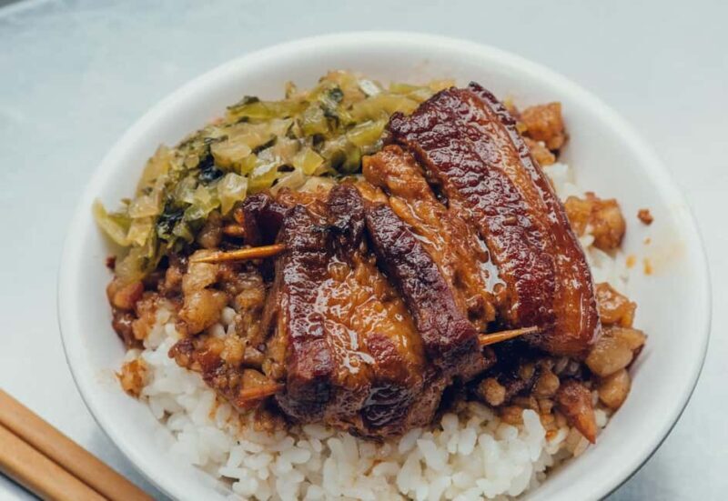 Taipei: Street Food & Hidden Eats Night Market Food Tour - The Authenticity and Experience