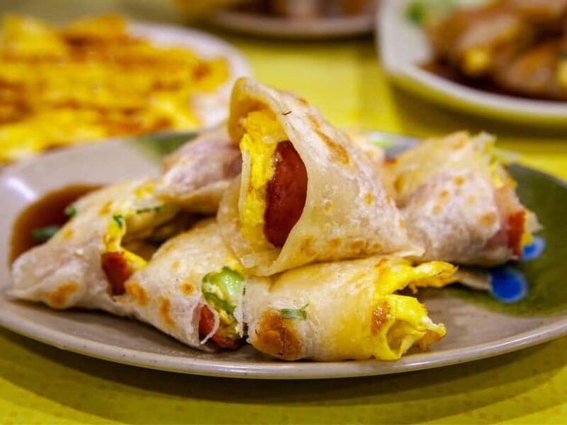 Taipei: Taiwan Traditional Breakfast & Market & Tea Tasting - An Overview of the Experience