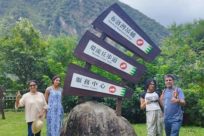Taipei to Hualien Taroko Gorge and Yilan Jiaoxi Hot Spring Tour - Exploring Taroko National Park’s Natural Marvels