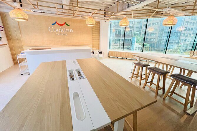 TAIPEI Ximen | Pineapple Cakes DIY Baking Experience with Giftbox - Who Will Love This Experience?